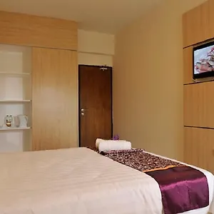 ** Otel Geopark Kuah Malezya