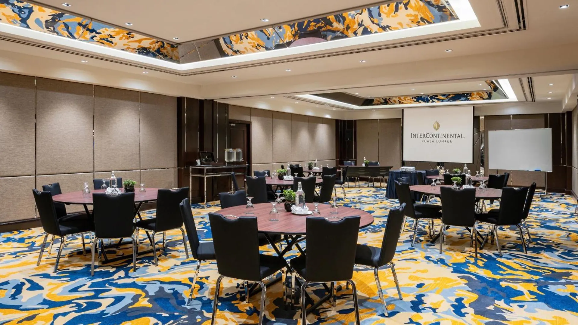 Intercontinental Kuala Lumpur By Ihg Otel 5*,